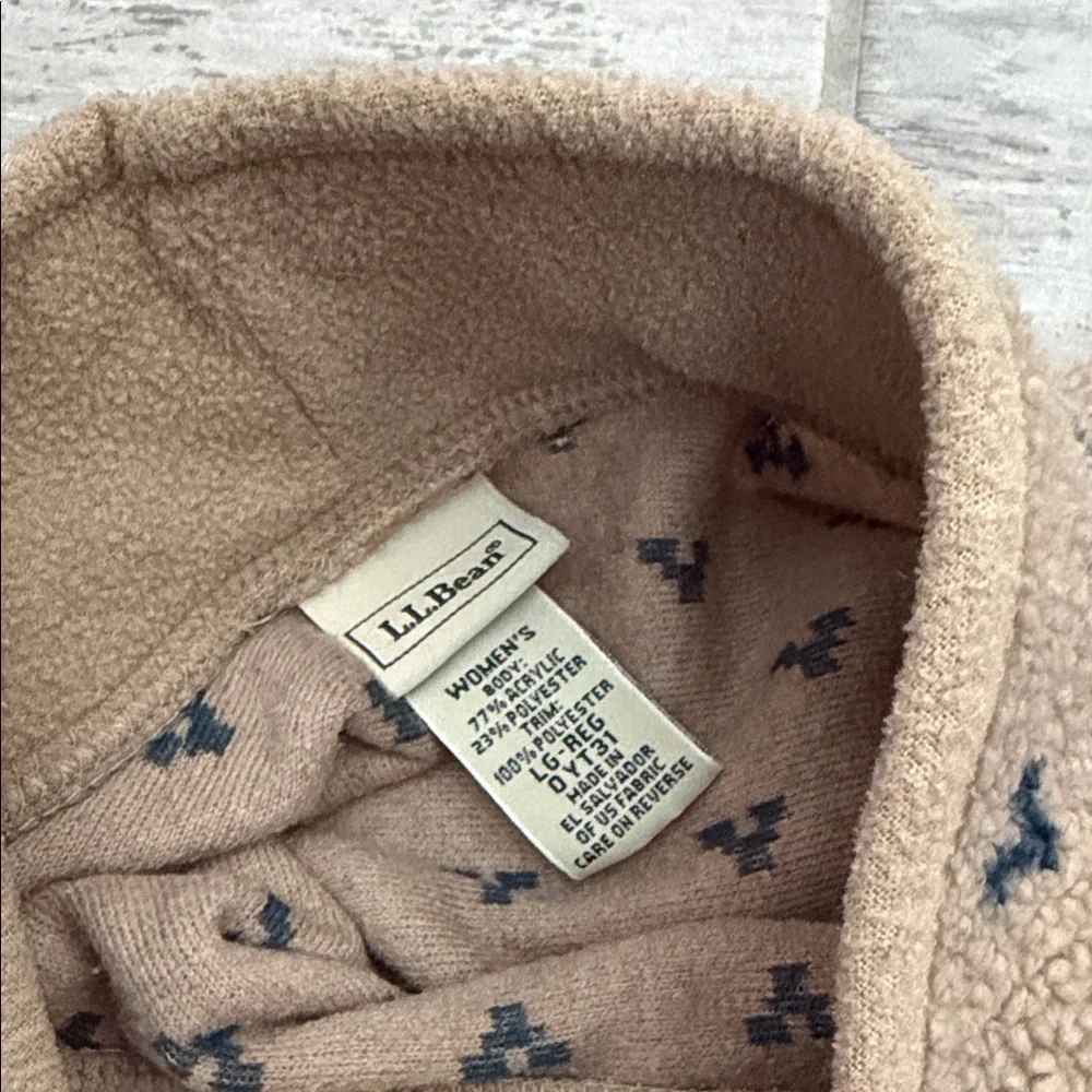 LL Bean Women’s Winter Patterned Sweater Warm  - Blue and Green Large - Picture 4 of 4